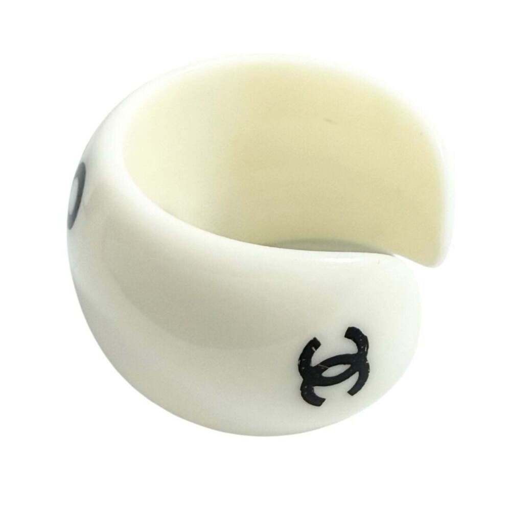 CHANEL Authentic Ring - Picture 3 of 10